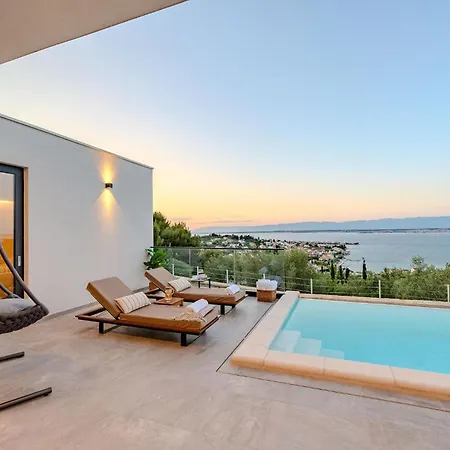 Dom wakacyjny Lovely In With Sauna Preko