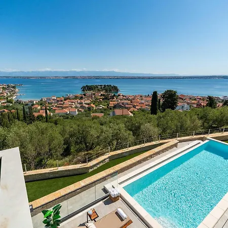 Dom wakacyjny Lovely In With Sauna Preko